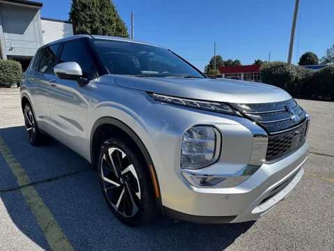 Another view of 2024 Mitsubishi Outlander SE Black Edition FWD for sale in Frankfort, KY at EZ Car Connection