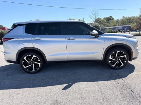 More photos of 2024 Mitsubishi Outlander SE Black Edition FWD at EZ Car Connection, KY