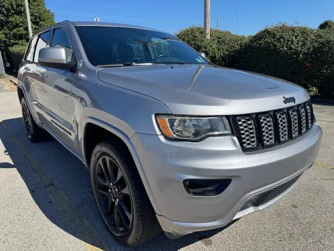 Silver 2020 Jeep Grand Cherokee 4d SUV 4WD Laredo Altitude for sale in Frankfort, KY