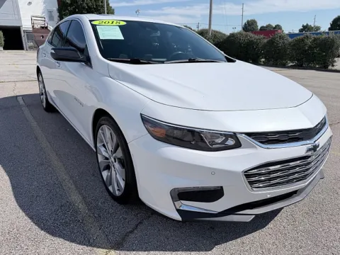White 2018 Chevrolet Malibu 4d Sedan Premier for sale in Frankfort, KY