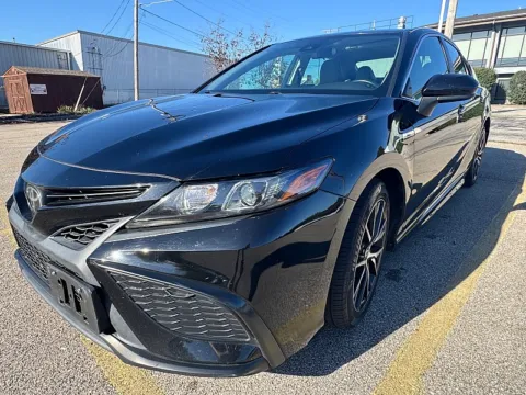 Photos of 2021 Toyota Camry SE Auto for sale in Frankfort, KY at EZ Car Connection