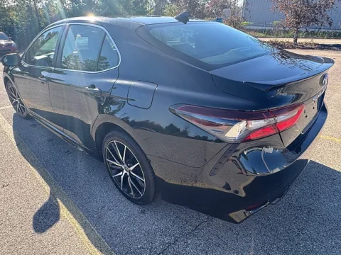 More photos of 2021 Toyota Camry SE Auto at EZ Car Connection, KY