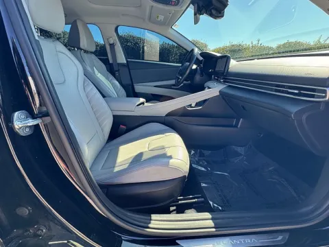 More photos of 2024 Hyundai Elantra Limited IVT at EZ Car Connection, KY