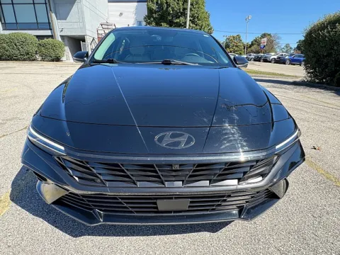 Photos of 2024 Hyundai Elantra Limited IVT for sale in Frankfort, KY at EZ Car Connection