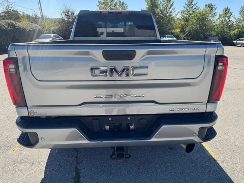 More photos of 2024 GMC Sierra 2500 HD Crew Cab 159" Denali Ultimate at EZ Car Connection, KY