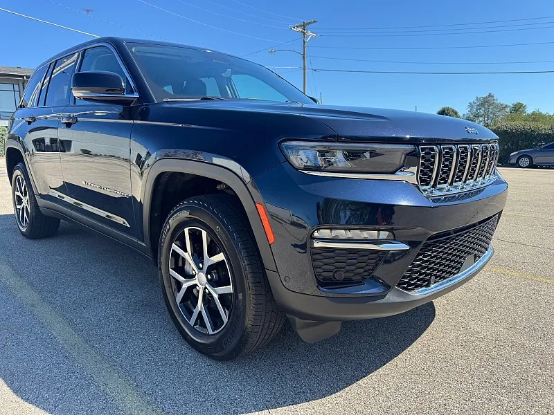 Blue 2023 Jeep Grand Cherokee Limited 4x4 for sale in Frankfort, KY