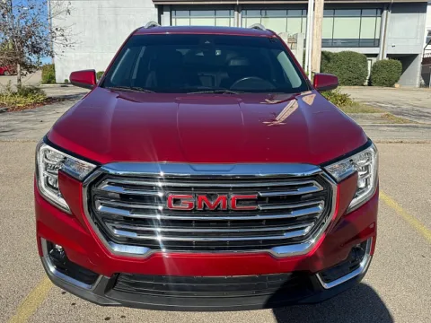 Photos of 2022 GMC Terrain AWD 4dr SLT for sale in Frankfort, KY at EZ Car Connection