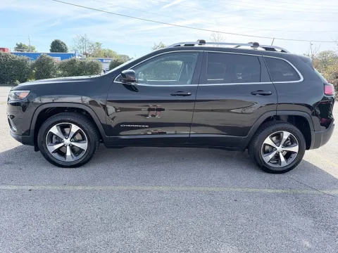 More photos of 2019 Jeep Cherokee 4d SUV 4WD Limited 2.0L Turbo at EZ Car Connection, KY