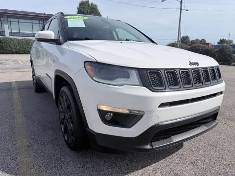 White 2019 Jeep Compass 4d SUV FWD Limited for sale in Frankfort, KY