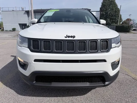 Photos of 2019 Jeep Compass 4d SUV FWD Limited for sale in Frankfort, KY at EZ Car Connection