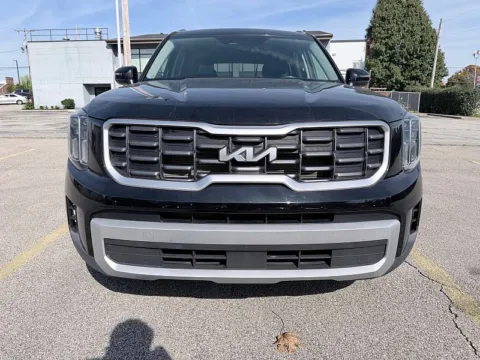 Photos of 2024 Kia Telluride S FWD for sale in Frankfort, KY at EZ Car Connection