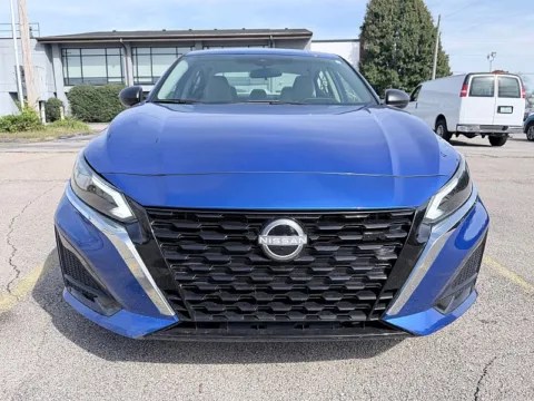 Photos of 2025 Nissan Altima SV FWD for sale in Frankfort, KY at EZ Car Connection