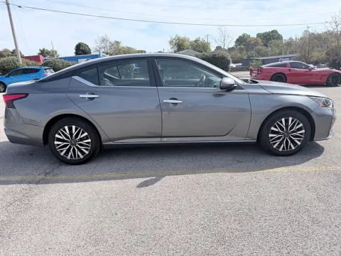 More photos of 2023 Nissan Altima 2.5 SV Sedan at EZ Car Connection, KY