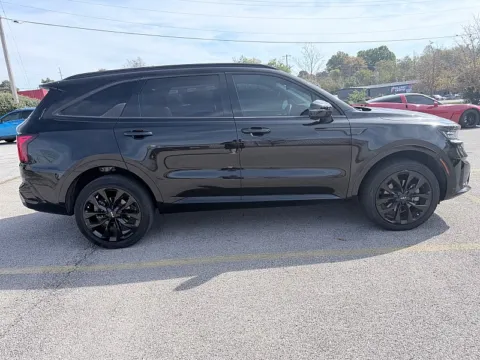 Photos of 2023 Kia Sorento SX Prestige AWD for sale in Frankfort, KY at EZ Car Connection