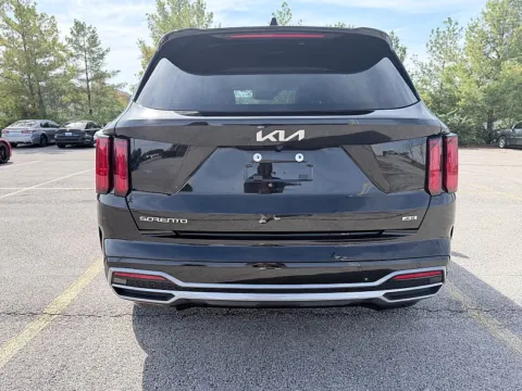 Another view of 2023 Kia Sorento SX Prestige AWD for sale in Frankfort, KY at EZ Car Connection