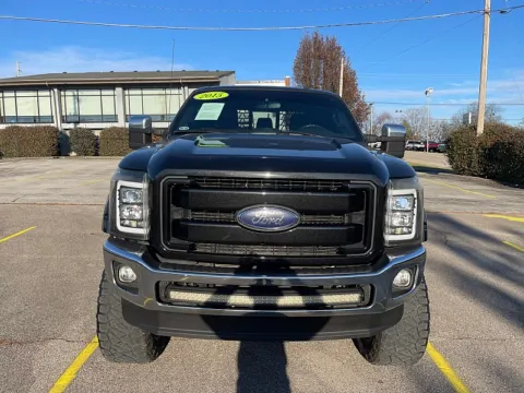 Photos of 2015 Ford Super Duty F-250 Crew Cab Lariat for sale in Frankfort, KY at EZ Car Connection