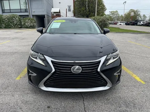 Photos of 2016 Lexus ES 350 4dr Sdn for sale in Frankfort, KY at EZ Car Connection
