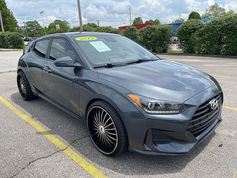 2019 Hyundai Veloster 3d Hatchback 2.0L Premium for sale in Frankfort, KY