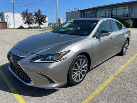 Another view of 2019 Lexus ES 350 FWD for sale in Frankfort, KY at EZ Car Connection
