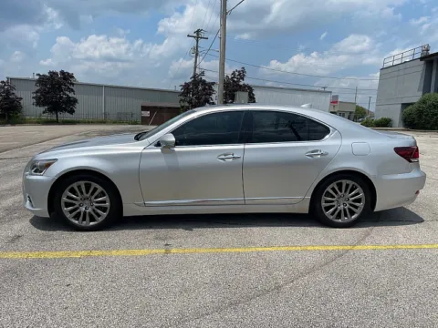More photos of 2014 Lexus LS 460 4dr Sdn RWD at EZ Car Connection, KY