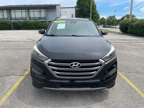 Photos of 2016 Hyundai Tucson 4d SUV FWD Limited for sale in Frankfort, KY at EZ Car Connection