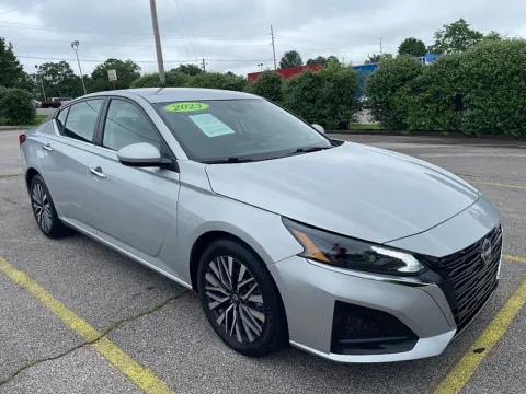 Silver 2023 Nissan Altima 2.5 SV Sedan for sale in Frankfort, KY