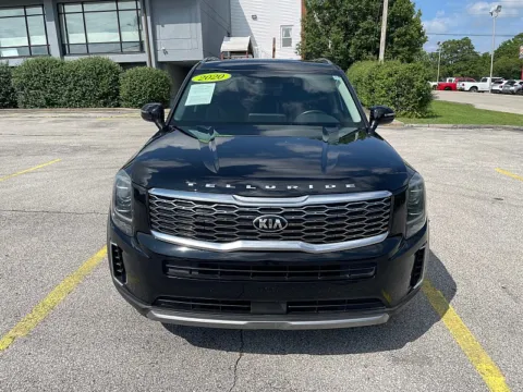 Photos of 2020 Kia Telluride 4d SUV FWD S for sale in Frankfort, KY at EZ Car Connection
