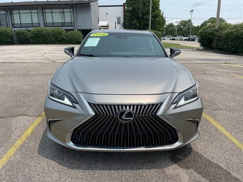 Photos of 2019 Lexus ES 350 FWD for sale in Frankfort, KY at EZ Car Connection