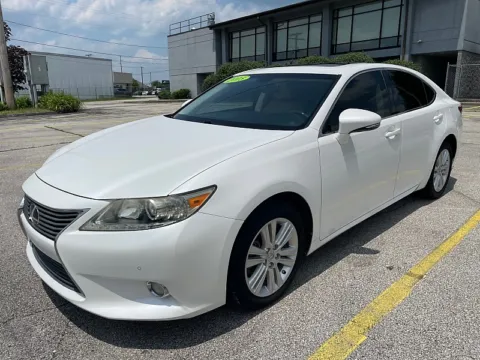 Another view of 2015 Lexus ES 350 4dr Sdn for sale in Frankfort, KY at EZ Car Connection