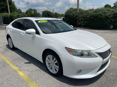 White 2015 Lexus ES 350 4dr Sdn for sale in Frankfort, KY