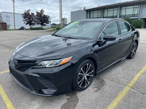 Another view of 2019 Toyota Camry 4d Sedan SE for sale in Frankfort, KY at EZ Car Connection