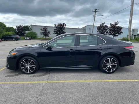 More photos of 2019 Toyota Camry 4d Sedan SE at EZ Car Connection, KY