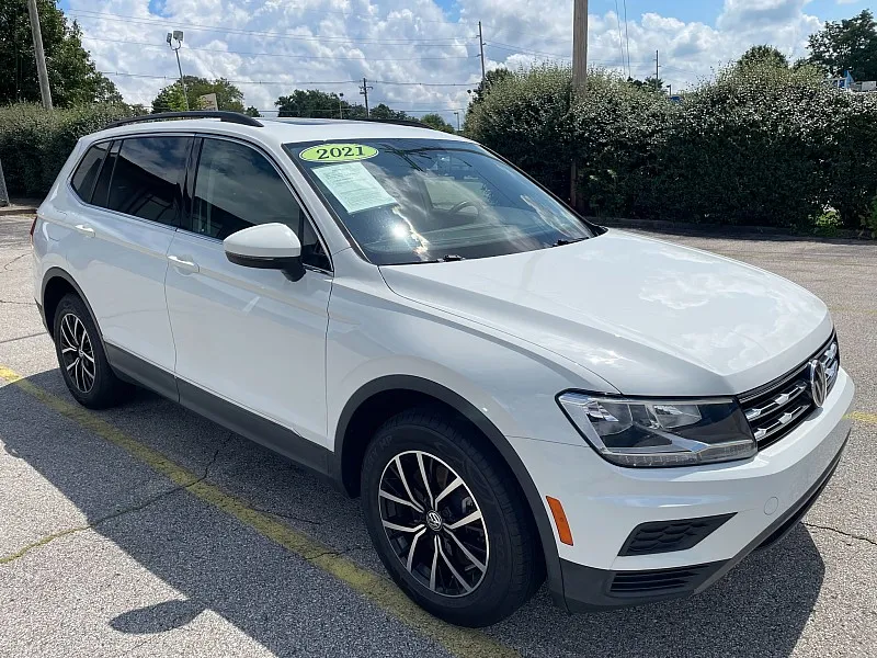 White 2021 Volkswagen Tiguan 2.0T SE FWD for sale in Frankfort, KY