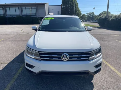 Photos of 2021 Volkswagen Tiguan 2.0T SE FWD for sale in Frankfort, KY at EZ Car Connection