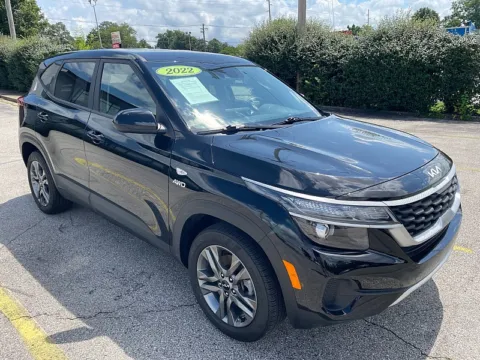 Black 2022 Kia Seltos LX IVT AWD for sale in Frankfort, KY