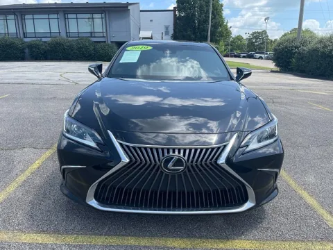 Photos of 2019 Lexus ES 350 FWD for sale in Frankfort, KY at EZ Car Connection