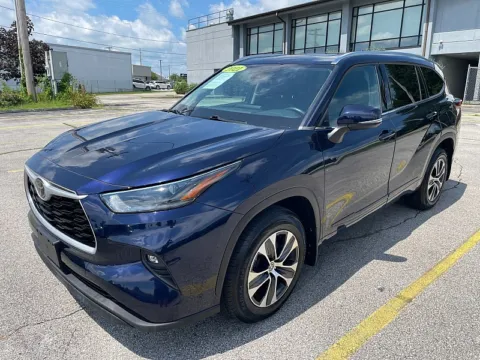Another view of 2021 Toyota Highlander XLE AWD for sale in Frankfort, KY at EZ Car Connection