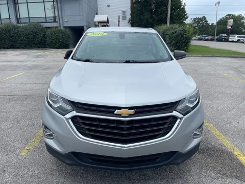 Photos of 2018 Chevrolet Equinox 4d SUV FWD LS for sale in Frankfort, KY at EZ Car Connection