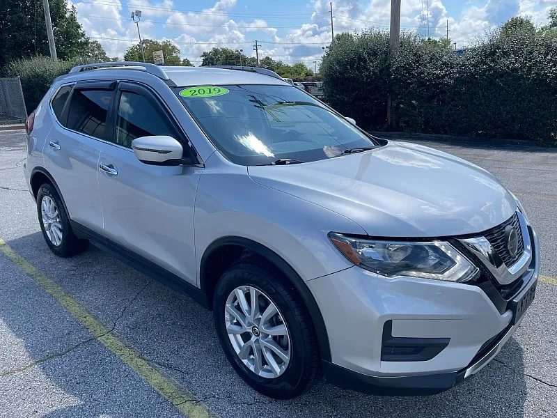 Silver 2019 Nissan Rogue 4d SUV AWD SV for sale in Frankfort, KY