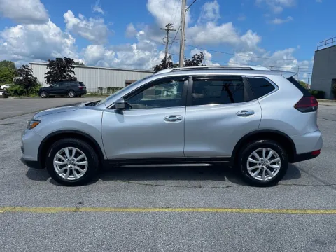 More photos of 2019 Nissan Rogue 4d SUV AWD SV at EZ Car Connection, KY