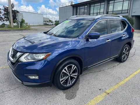 Another view of 2017 Nissan Rogue 4d SUV FWD SL for sale in Frankfort, KY at EZ Car Connection