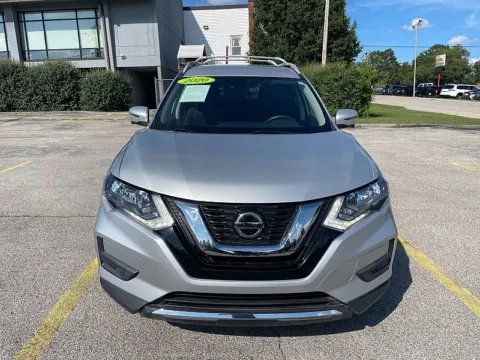 Photos of 2020 Nissan Rogue 4d SUV FWD SV for sale in Frankfort, KY at EZ Car Connection