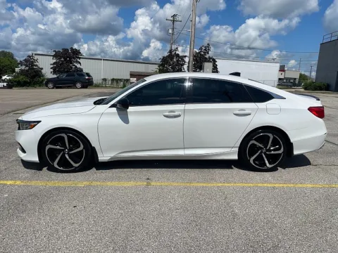 More photos of 2021 Honda Accord Sedan Sport 1.5T CVT at EZ Car Connection, KY