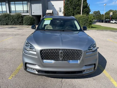 Photos of 2020 Lincoln Aviator 4d SUV AWD Reserve II for sale in Frankfort, KY at EZ Car Connection
