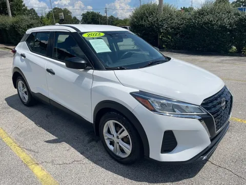 White 2022 Nissan Kicks S FWD for sale in Frankfort, KY
