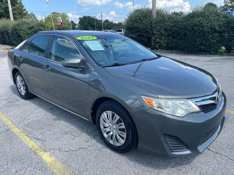 Black 2014 Toyota Camry 4d Sedan LE for sale in Frankfort, KY