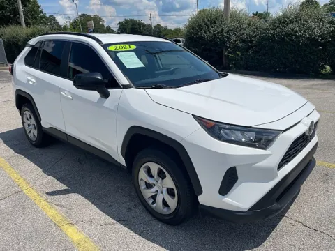 White 2021 Toyota RAV4 LE FWD for sale in Frankfort, KY