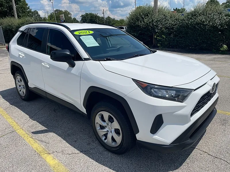 White 2021 Toyota RAV4 LE FWD for sale in Frankfort, KY