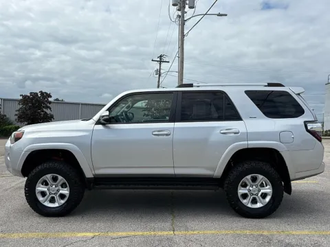 More photos of 2021 Toyota 4Runner SR5 Premium 4WD at EZ Car Connection, KY