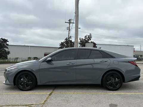 More photos of 2023 Hyundai Elantra SEL IVT at EZ Car Connection, KY